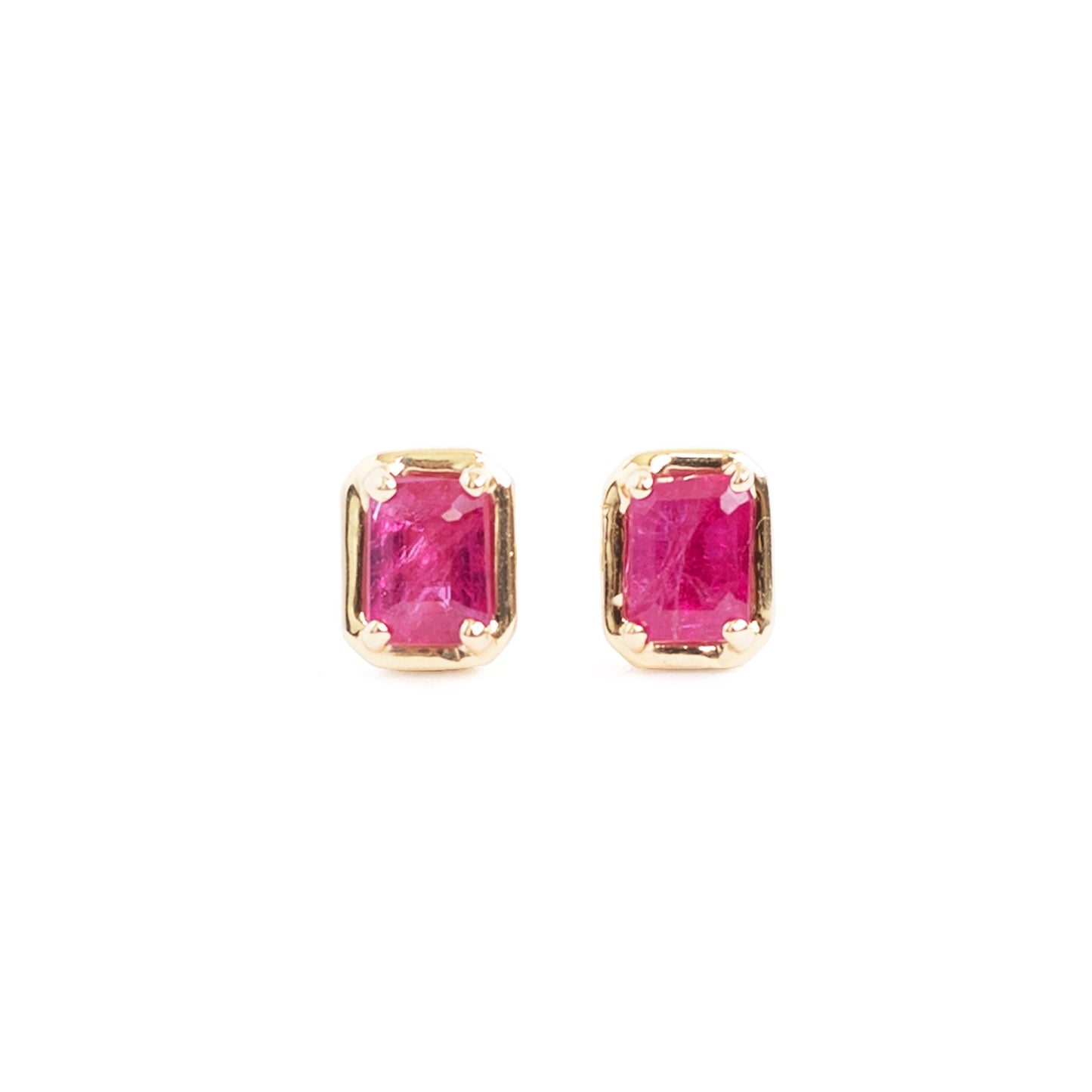 Aretes Brio Rubí Natural