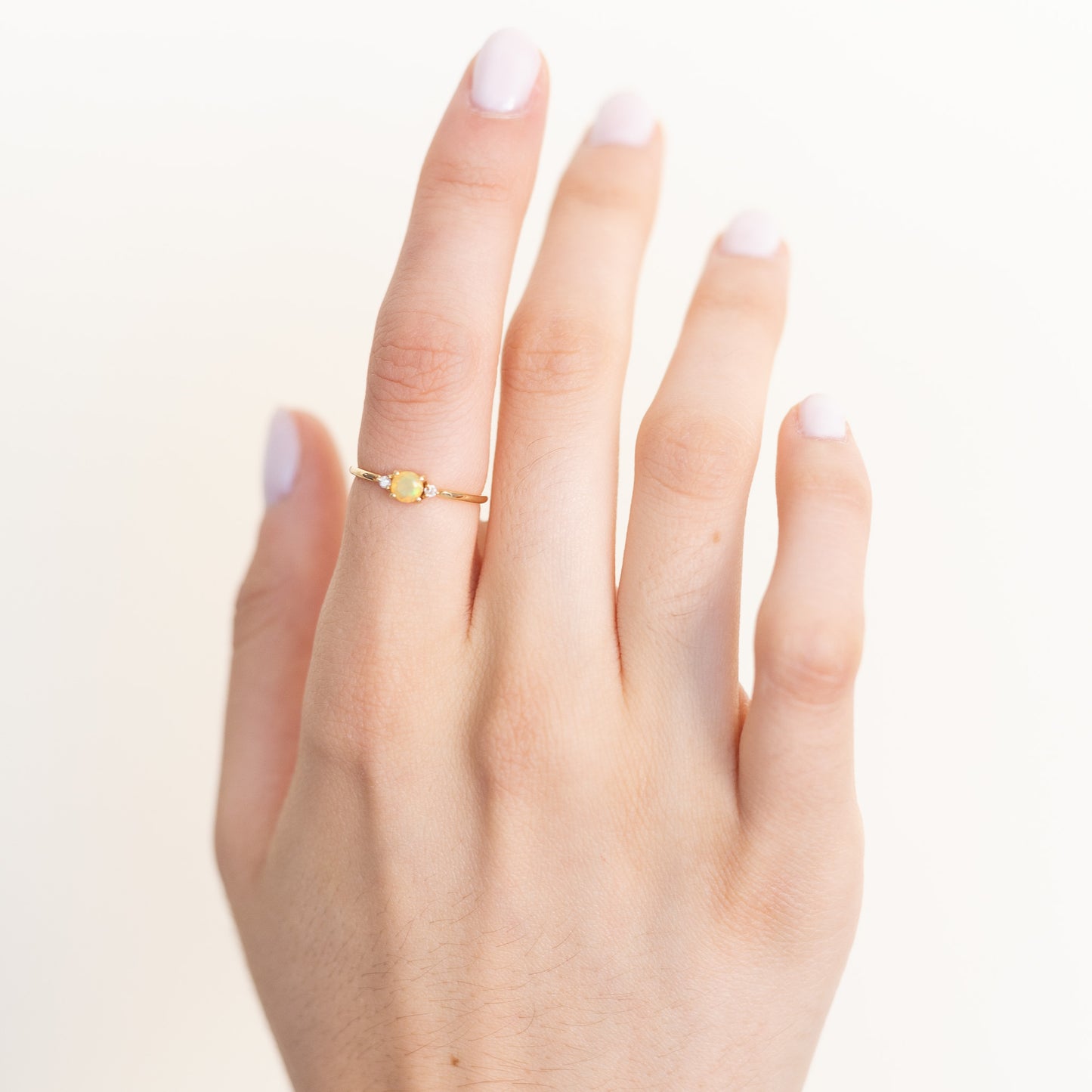 Anillo Ópalo Three Stone