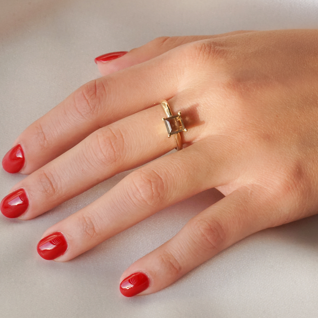 Anillo Solitario Cuarzo Ahumado