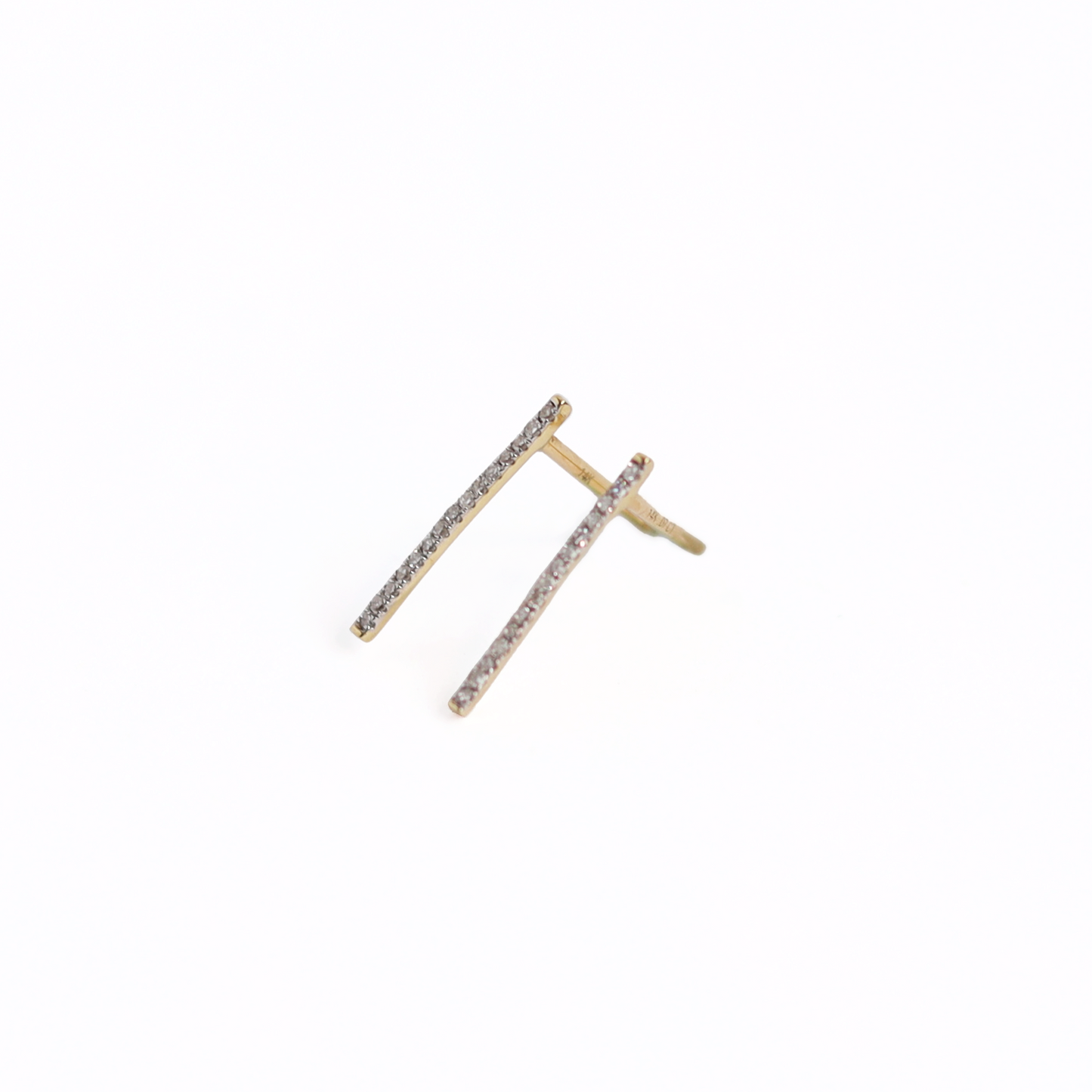 Studs Barra Pavé Diamantes