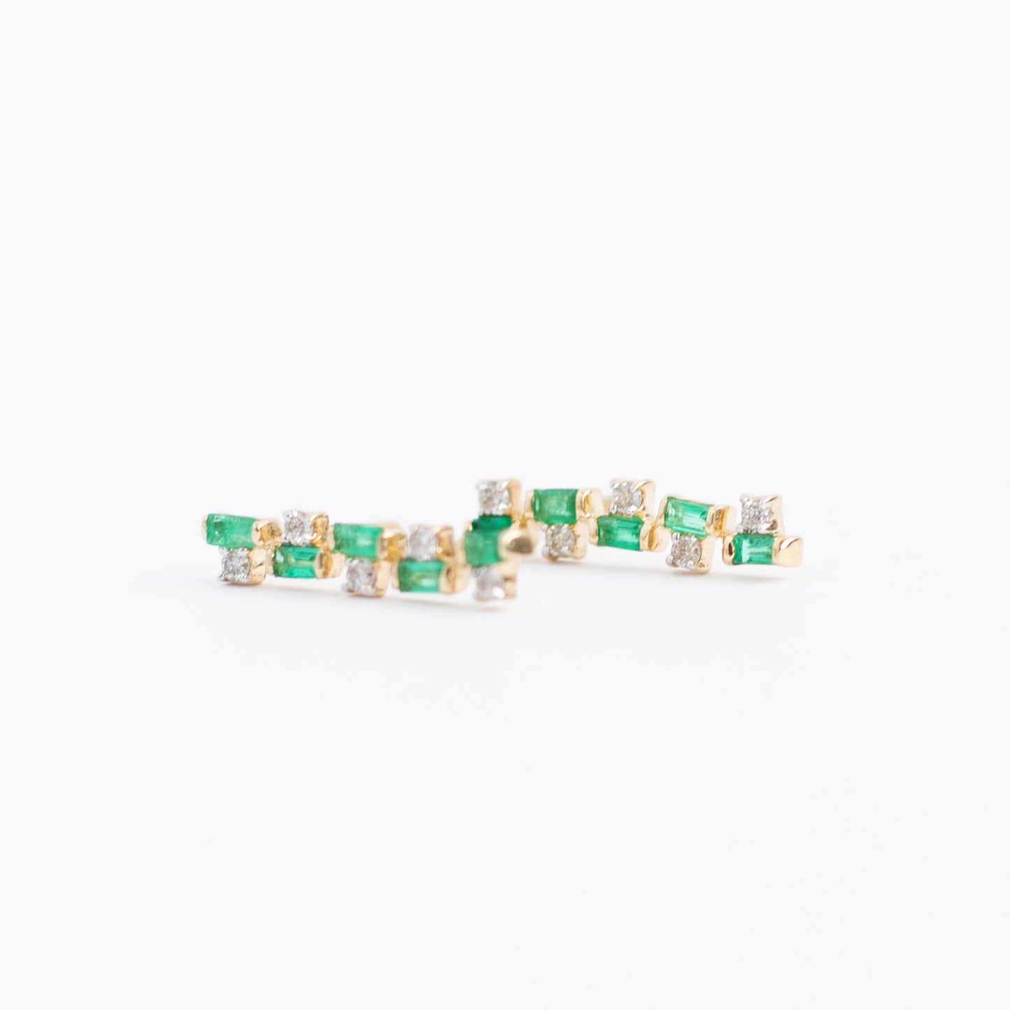 Aretes Cascade Diamantes y Esmeraldas