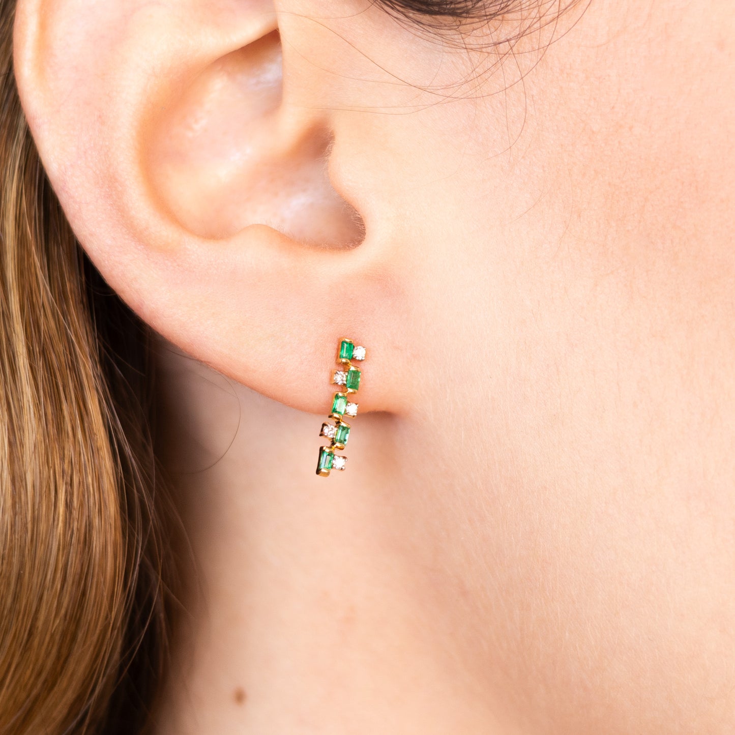 Aretes Cascade Diamantes y Esmeraldas