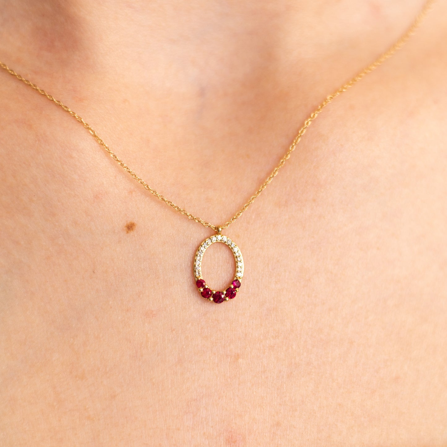 Collar Oval Diamante Rubí