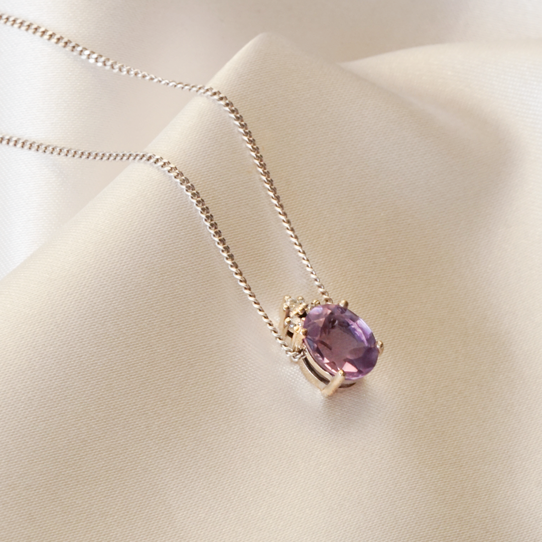 Dije Amatista Oval y Diamante